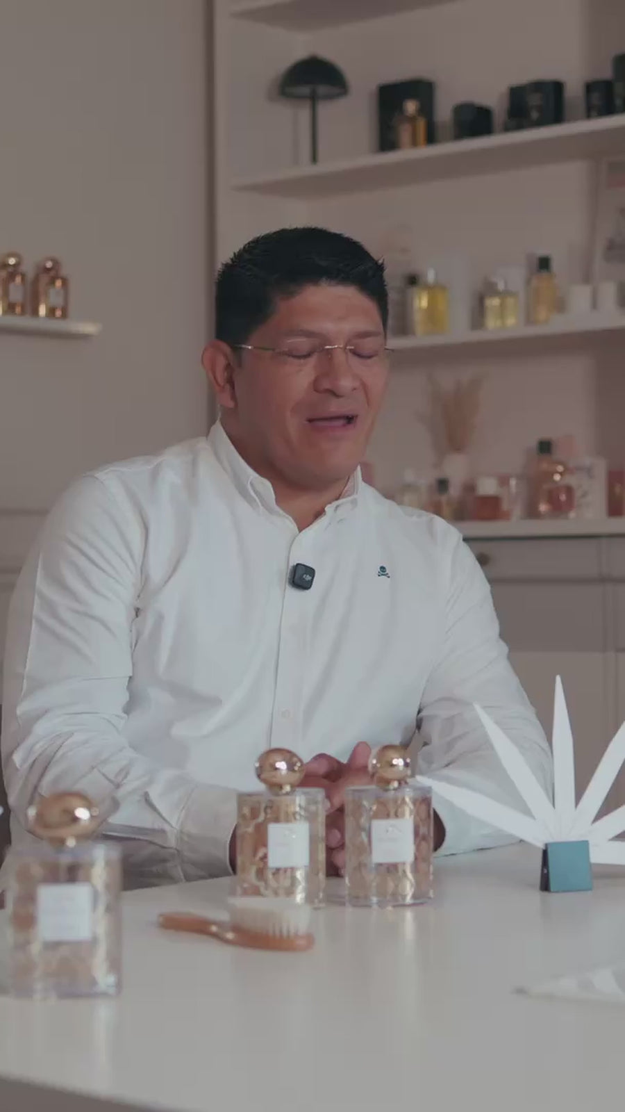 Gustavo Duran, parfumeur, présente le parfum Rosalie